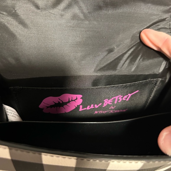 Betsey Johnson Mini Evie Black Plaid Crossbody with Pink Charm NWT - Picture 6 of 6